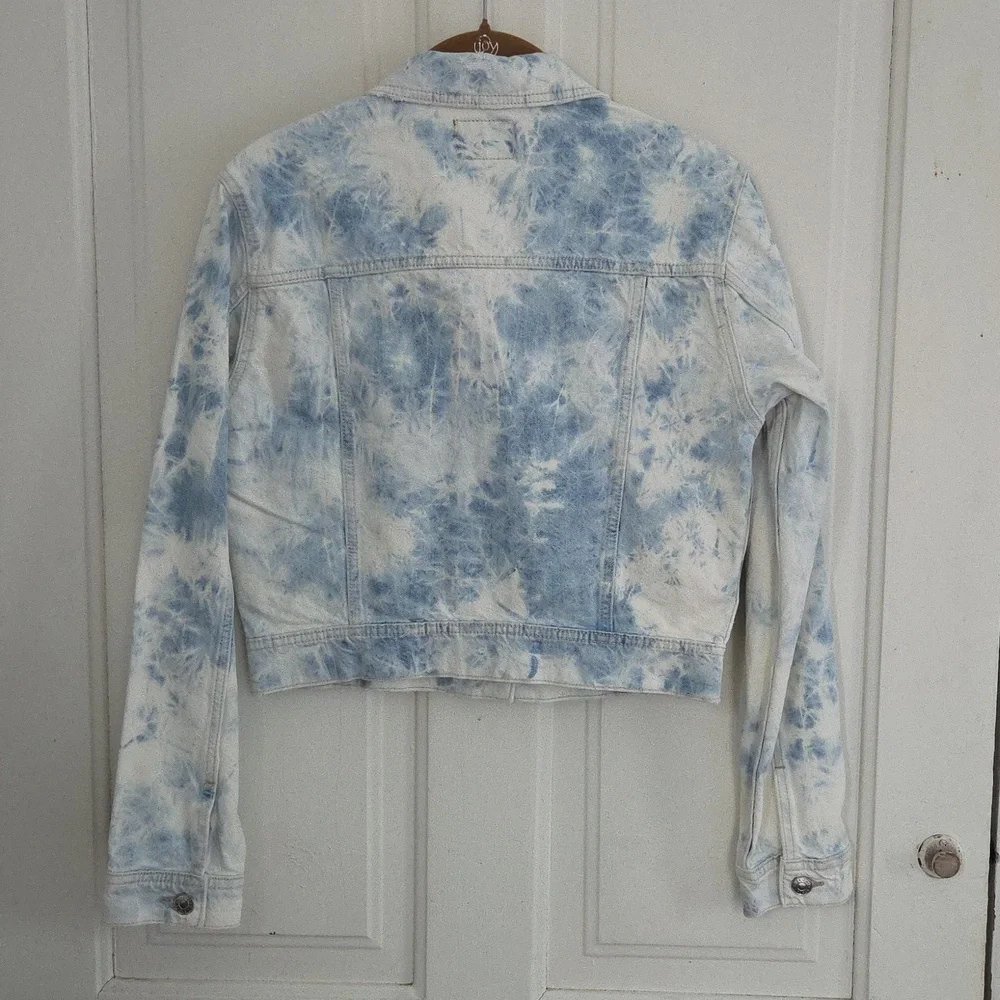 AE Shrunken Tie-Dye Denim Jacket - Picture 11 of 11